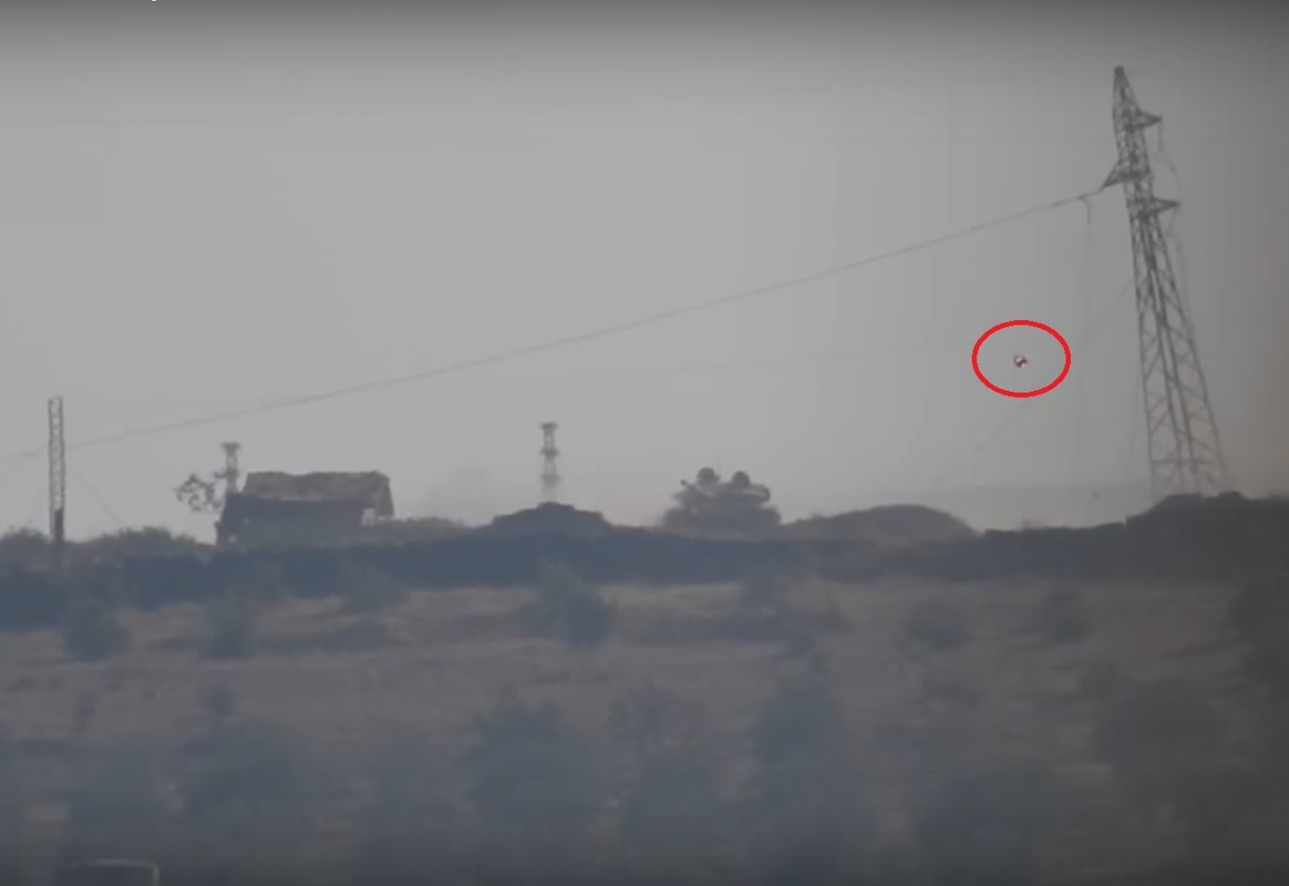 May man tang T-72 Syria song sot sau khi linh TOW-2A